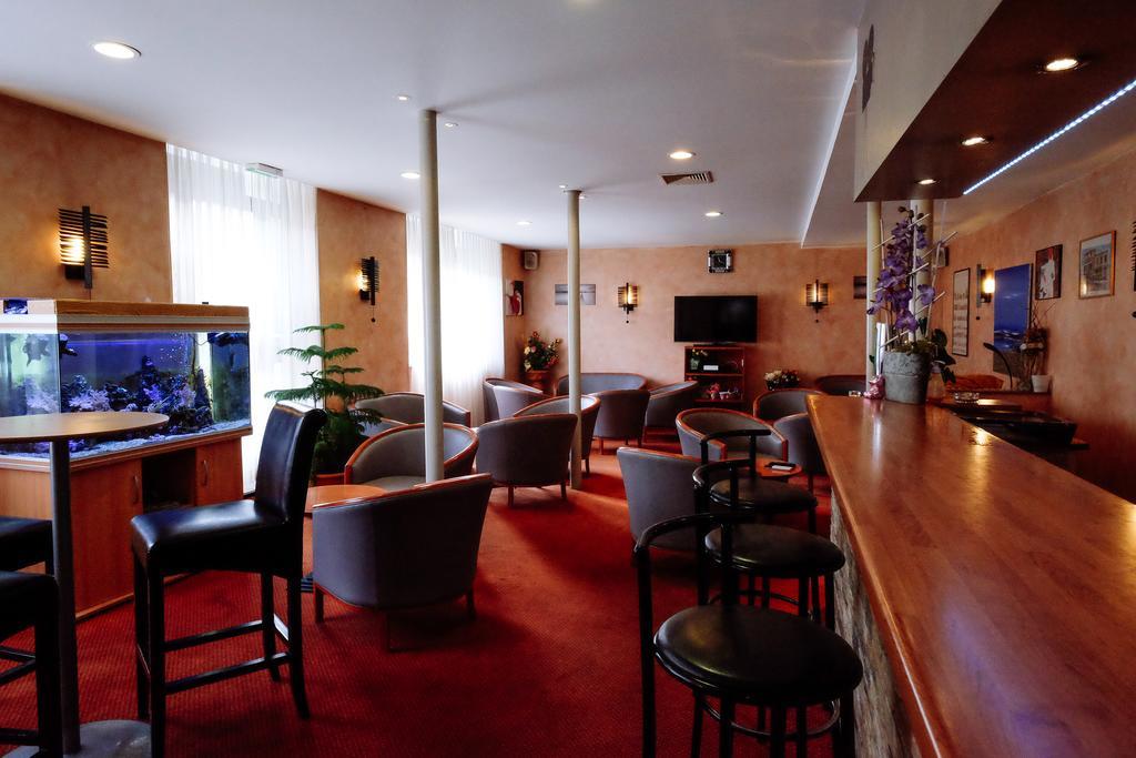 Hotel Pedussaut Saint Gaudens Exteriér fotografie